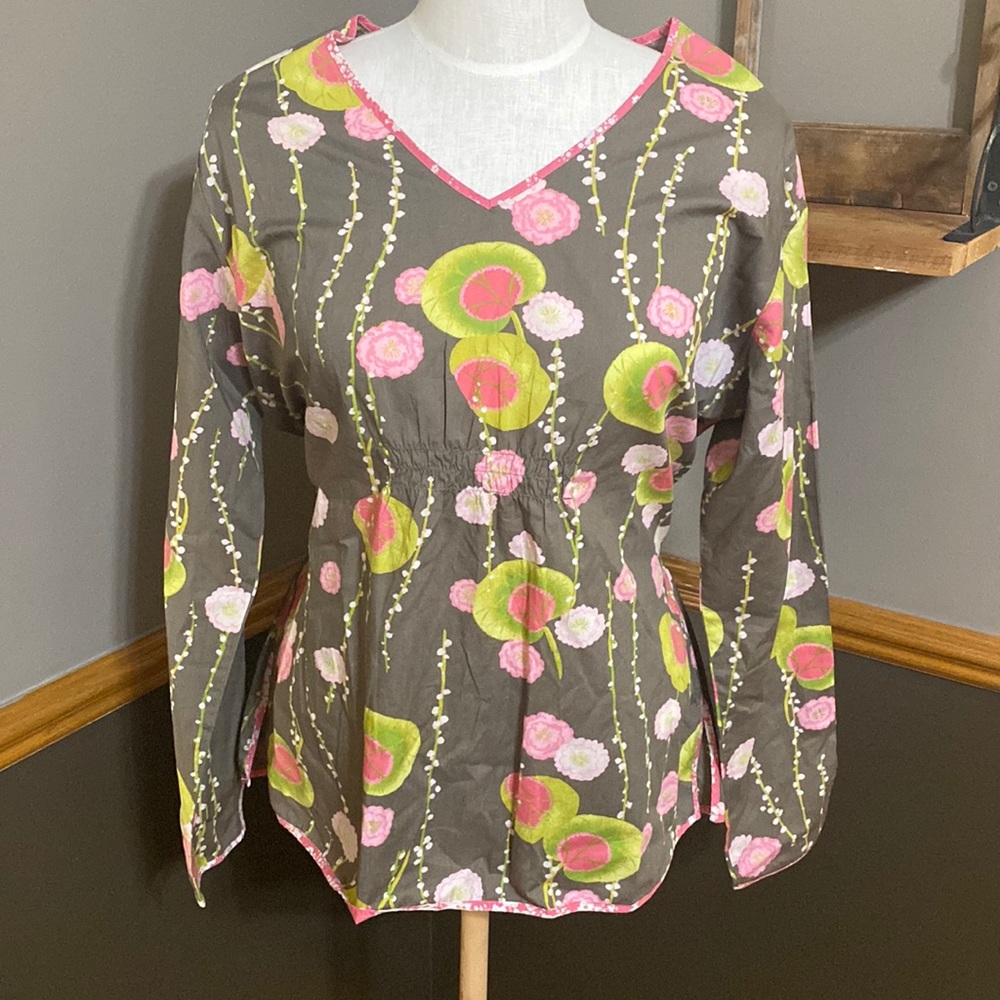 Columbia taupe, pink, & green  floral long sleeve v neck tunic size Large